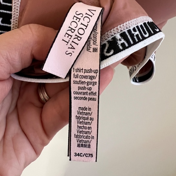 Victoria's Secret T-Shirt push-up bra - Picture 3 of 3